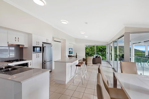 Oasis Apartments On Hamilton Island By HIHA - Holiday Cairns 40
