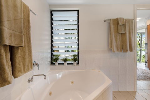 Oasis Apartments On Hamilton Island By HIHA - Holiday Cairns 15