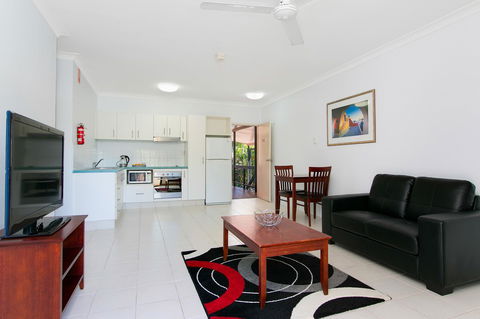 Cairns City Palms - Holiday Cairns 8