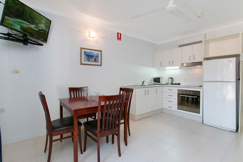 Cairns City Palms - Holiday Cairns 21