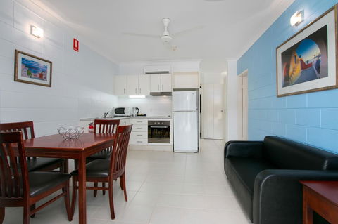 Cairns City Palms - Holiday Cairns 20