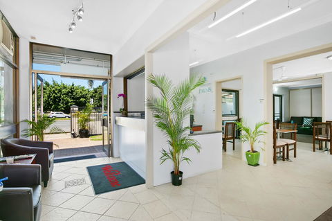 Cairns City Palms - Holiday Cairns 3