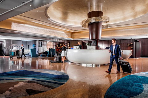 Mercure Brisbane King George Square - Holiday Cairns 1