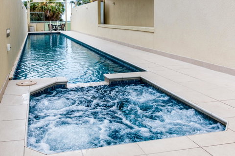Malibu Apartments - Holiday Cairns 11