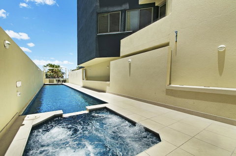Malibu Apartments - Holiday Cairns 17