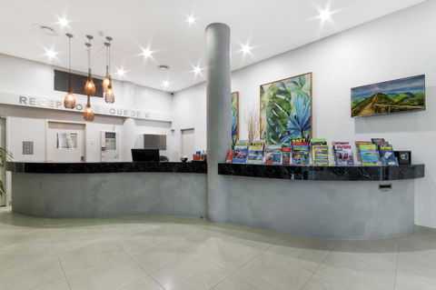 Sunshine Tower Hotel - Holiday Cairns 24
