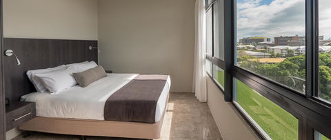 Sunshine Tower Hotel - Holiday Cairns 19