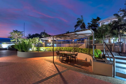 Sunshine Tower Hotel - Holiday Cairns 15