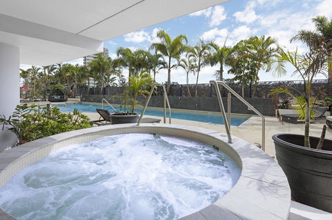 Wyndham Resort Surfers Paradise - Holiday Cairns 2