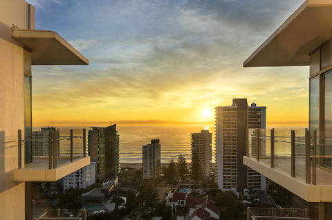Wyndham Resort Surfers Paradise - Holiday Cairns 6