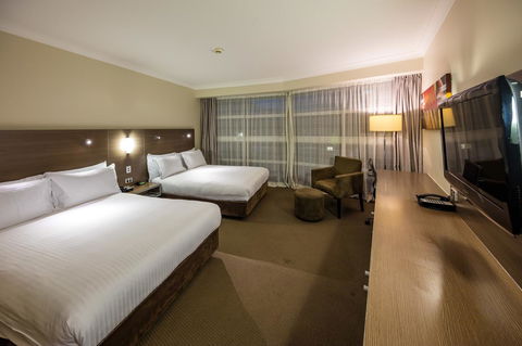 DoubleTree By Hilton Cairns - Holiday Cairns 14