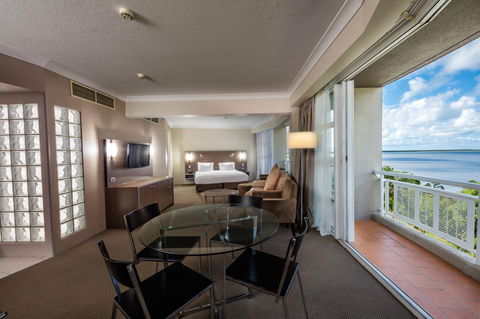 DoubleTree By Hilton Cairns - Holiday Cairns 17