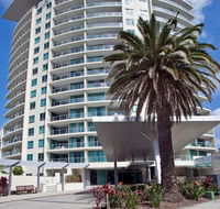 Wings Resort Apartments and 2 Story Penthouses - We Accommodate - Holiday Cairns