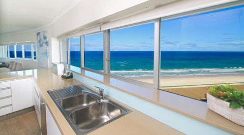 Narrowneck Court Holiday Apartments - Holiday Cairns 5