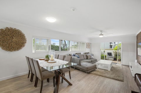 Narrowneck Court Holiday Apartments - Holiday Cairns 8