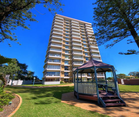 Narrowneck Court Holiday Apartments - Holiday Cairns 37