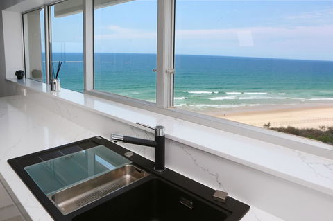Narrowneck Court Holiday Apartments - Holiday Cairns 30