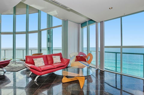 The Waterford On Main Beach - Holiday Cairns 41