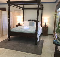 Taj on Byrnes - Private Luxury Apartment Mareeba - Holiday Cairns