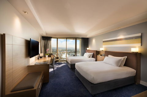 Sofitel Gold Coast Broadbeach - Holiday Cairns 6