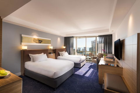 Sofitel Gold Coast Broadbeach - Holiday Cairns 20