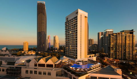 Sofitel Gold Coast Broadbeach - Holiday Cairns 11
