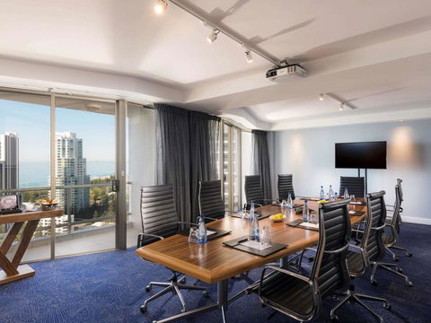 Sofitel Gold Coast Broadbeach - Holiday Cairns 42