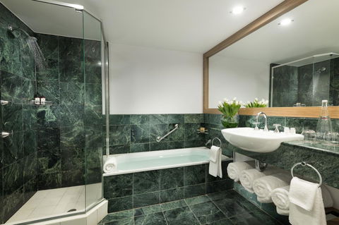 Sofitel Gold Coast Broadbeach - Holiday Cairns 2