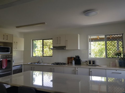 Highland House - Holiday Cairns 5