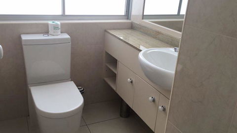The Penthouses Apartments - Holiday Cairns 11