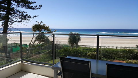 The Penthouses Apartments - Holiday Cairns 27