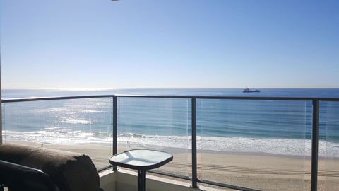 The Penthouses Apartments - Holiday Cairns 9