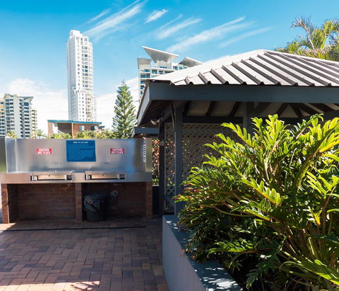 The Penthouses Apartments - Holiday Cairns 26