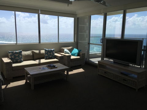 The Penthouses Apartments - Holiday Cairns 34