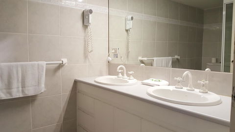 The Penthouses Apartments - Holiday Cairns 30