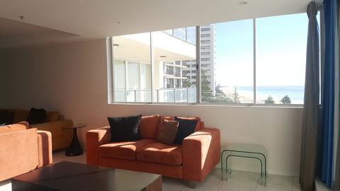 The Penthouses Apartments - Holiday Cairns 8
