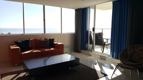 The Penthouses Apartments - Holiday Cairns 6