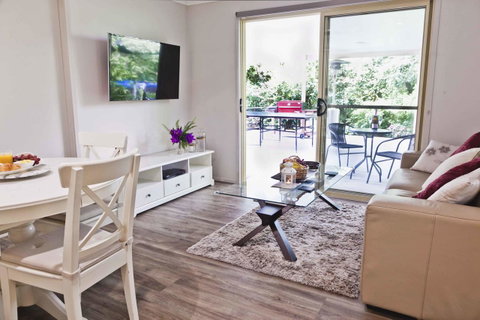Shasta Place - Holiday Cairns 17