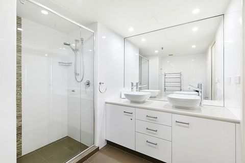 Surfers Century Oceanside Apartments - Holiday Cairns 9