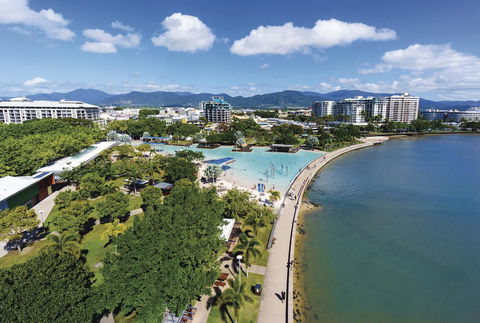 Hides Hotel - Holiday Cairns 36