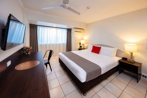 Hides Hotel - Holiday Cairns 0