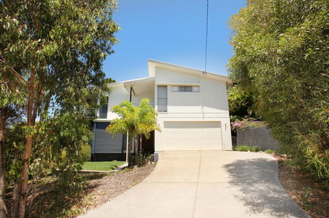 224 Centenary Heights Road Coolum Beach, 500 Dollar Bond, Linen Included - Holiday Cairns 0
