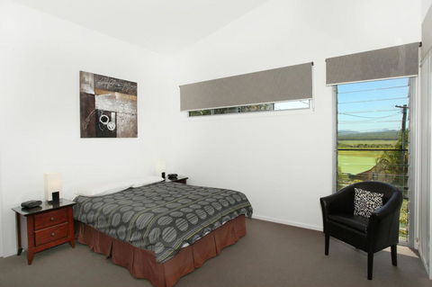 224 Centenary Heights Road Coolum Beach, 500 Dollar Bond, Linen Included - Holiday Cairns 13