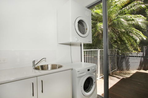 224 Centenary Heights Road Coolum Beach, 500 Dollar Bond, Linen Included - Holiday Cairns 14