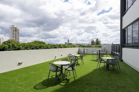 Ruby Gold Coast By Serain - Holiday Cairns 10