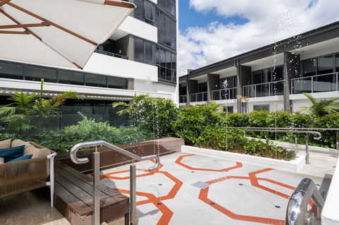 Ruby Gold Coast By Serain - Holiday Cairns 14