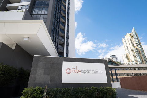 Ruby Gold Coast By Serain - Holiday Cairns 1