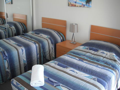 Meridian Alex Beach Apartments - Holiday Cairns 23