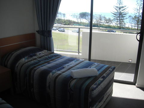 Meridian Alex Beach Apartments - Holiday Cairns 21
