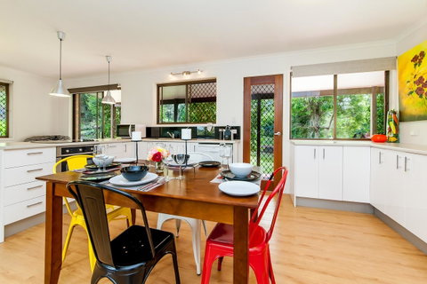 Arthouse - Holiday Cairns 0